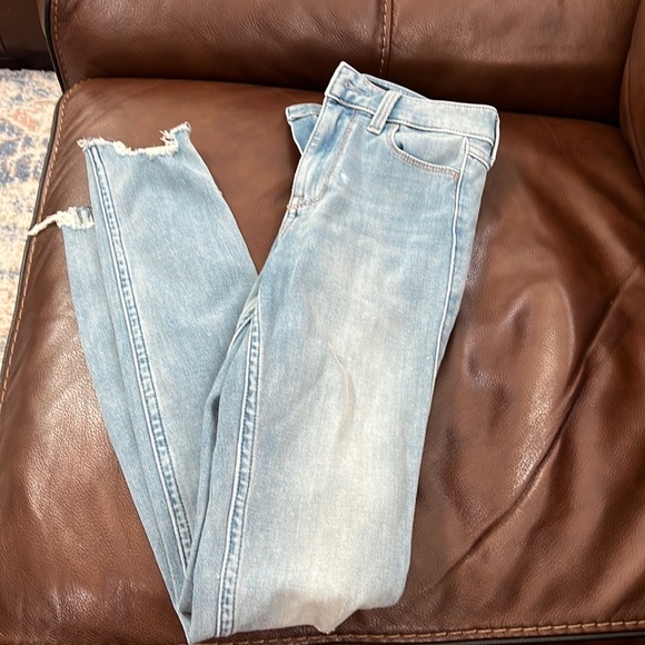 Hollister Denim - Hollister “High-Rise Extreme Skinny” with Hollister Extreme Stretch